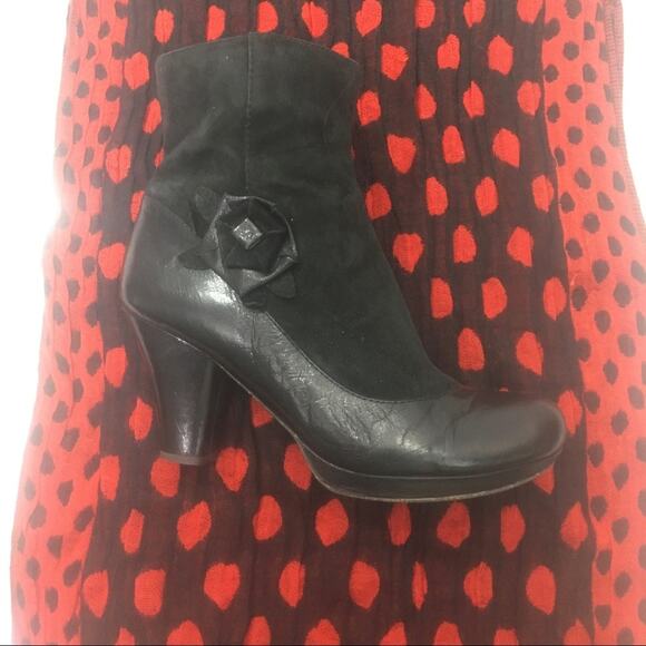 Naya Breeze Black Leather Floral Zip Up Block Heel Ankle Boots  9m - Picture 2 of 6